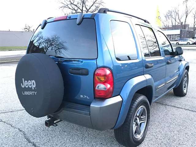 2004 Jeep Liberty 4dr Sport 4WD SUV